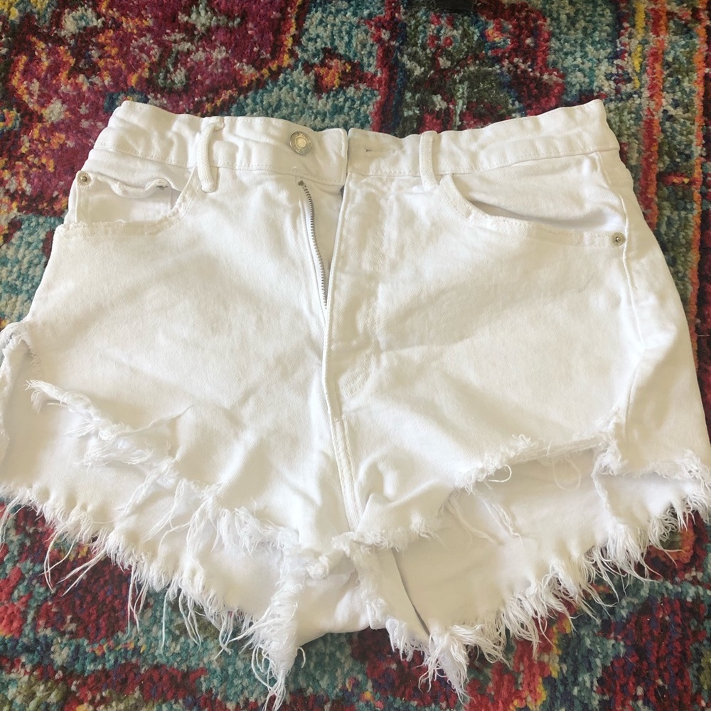 White denim Zara cutoff shorts, size 8